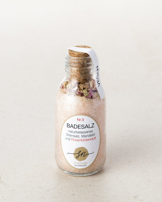 Natürliches Badesalz Nr. 3 mit Rosenblütenduft in wiederverwendbarem Glasgefäß ohne Deko