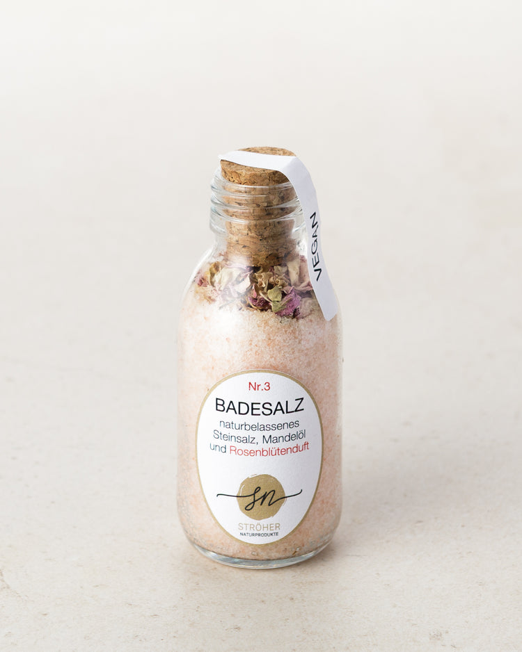 Natürliches Badesalz Nr. 3 mit Rosenblütenduft in wiederverwendbarem Glasgefäß ohne Deko